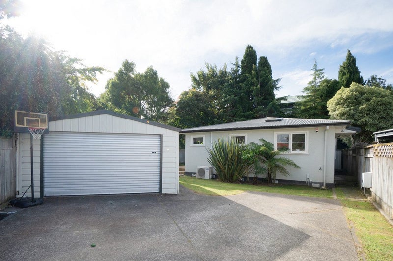 4A Freyberg Street, Roslyn, Palmerston North - Carousel 13