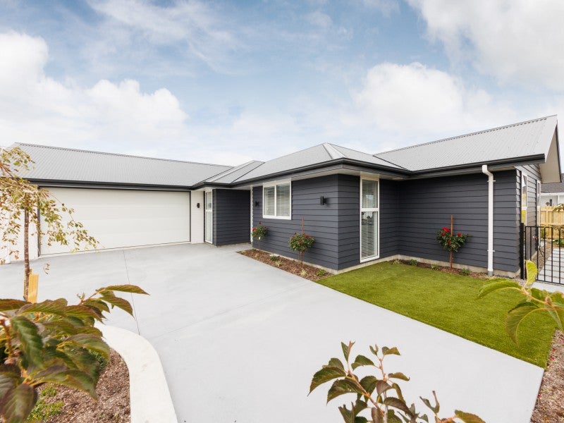 52 Peppertree Glade, Kelvin Grove, Palmerston North - Carousel 1