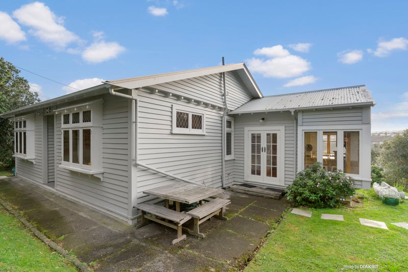 53 Nevay Road, Miramar, Wellington - Carousel 1
