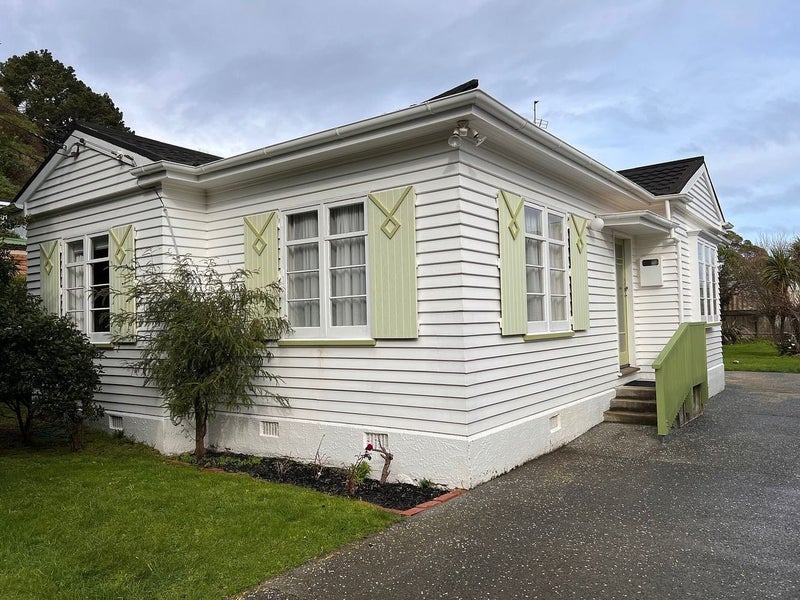 16 Athens Street, Miramar, Wellington - Carousel 1