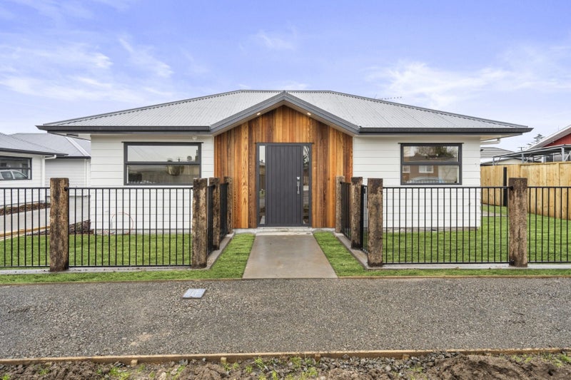 1/4 Cotton Street, St Andrews, Hamilton - Carousel 1