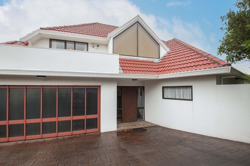 11 Montrose Grove, Churton Park, Wellington - Carousel 2