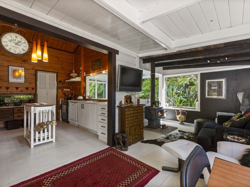 15 Tombleson Road, Lake Rotoma - Carousel 2