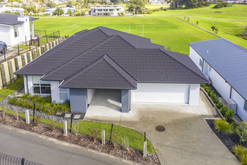 20 Waititiro Rise, Stanmore Bay, Whangaparaoa - Carousel 1