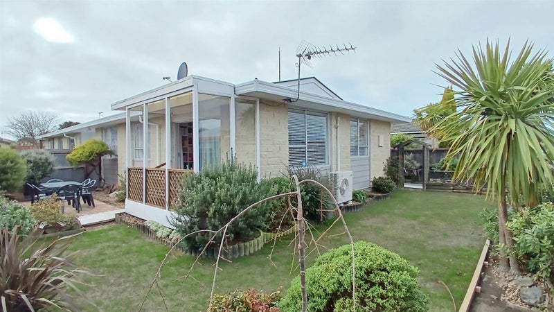 8A Tamarisk Place, Parklands, Christchurch - Carousel 1