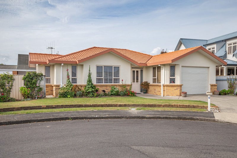 12 Guildford Street, Levin, Levin - Carousel 14