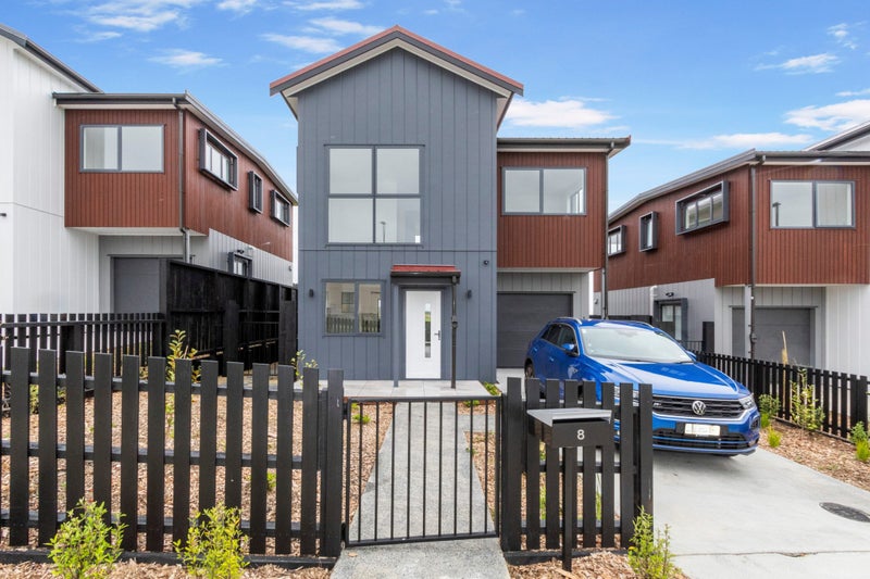 8 Long George Drive, Totara Park, Auckland - Carousel 1