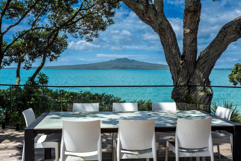 2 Old Lake Road, Narrow Neck, Auckland - Carousel 1