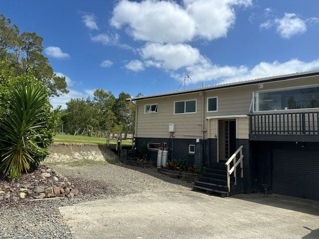 83 Marshall Road, Kaiwaka - Carousel 1
