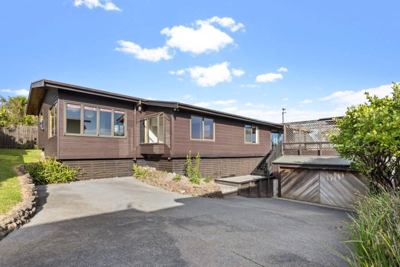 60 Forrest Hill Road, Forrest Hill, Auckland - Carousel 1