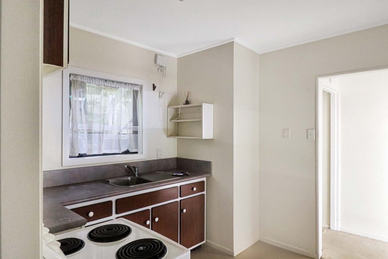 4/7 Raroa Road, Kelburn, Wellington - Carousel 1