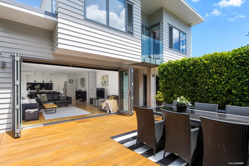 5A Mount Taylor Drive, Glendowie, Auckland - Carousel 2