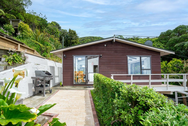 127 Heke Street, Ngaio, Wellington - Carousel 1