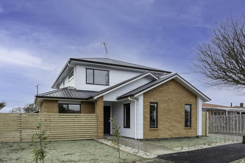 1/20 Yorkshire Road, Silverdale, Hamilton - Carousel 1