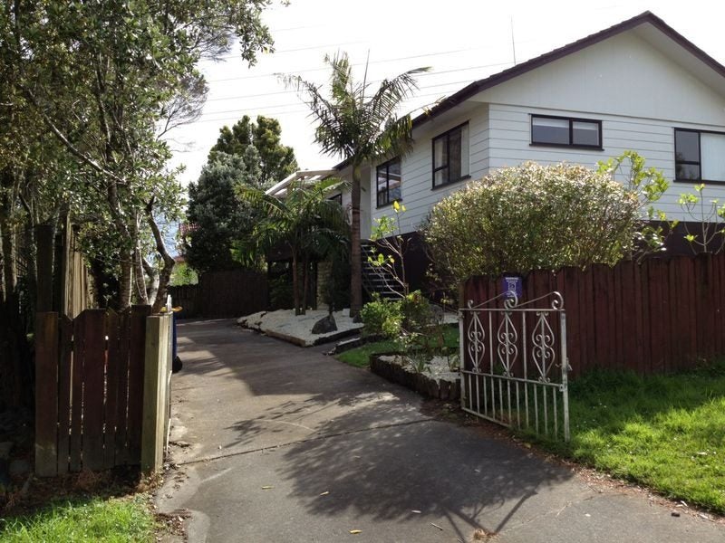 6 Santiago Crescent, Unsworth Heights, Auckland - Carousel 1