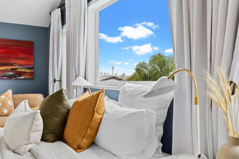 41 Nottingham Street, Westmere, Auckland - Carousel 1