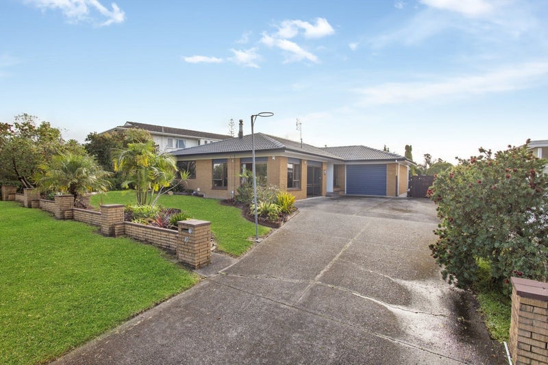10 Tanoa Place, Glendene, Auckland - Carousel 2