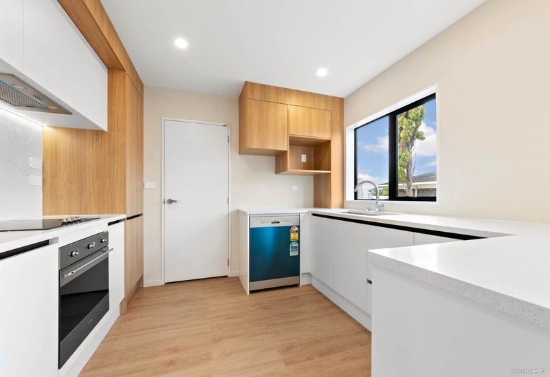 4239C Great North Road, Glendene, Auckland - Carousel 2