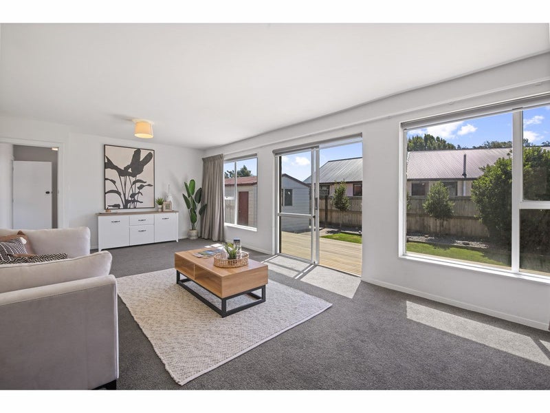 7 Monteath Place, Redwood, Christchurch - Carousel 2