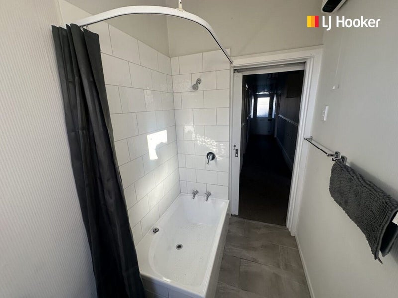 61 Fitzroy Street, Caversham, Dunedin - Carousel 14