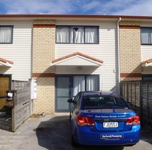 13/3 Ambrico Place, New Lynn, Auckland - Carousel 1