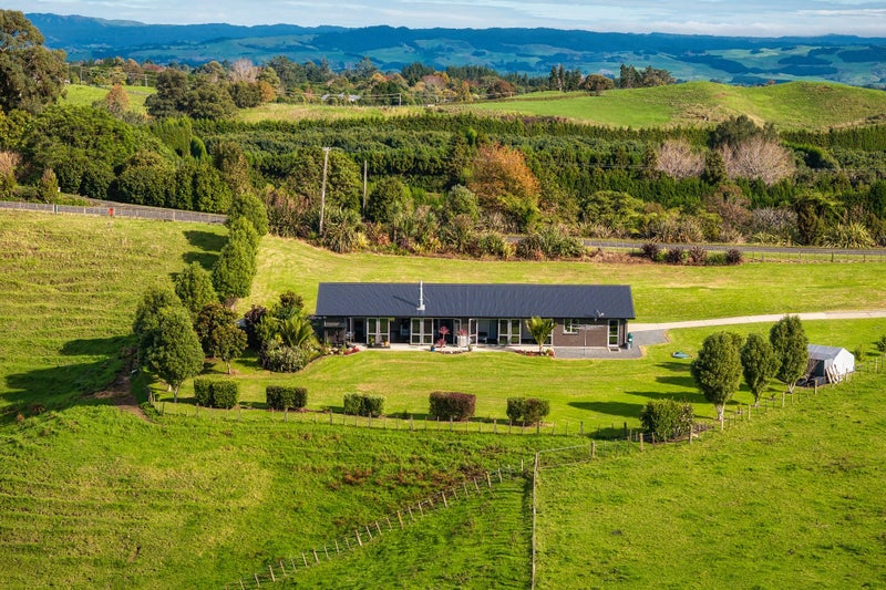 65 Hereford Road, Tauranga - Carousel 1