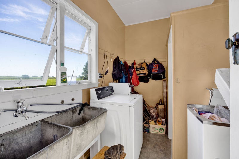 1101 Normanby Road, Hawera - Carousel 22
