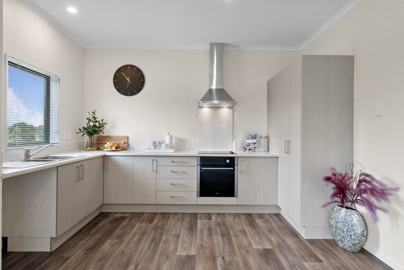 49 Becker Drive, Weymouth, Auckland - Carousel 2