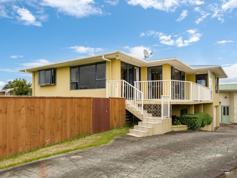 3 Hillcrest Street, Glen Avon, New Plymouth - Carousel 2
