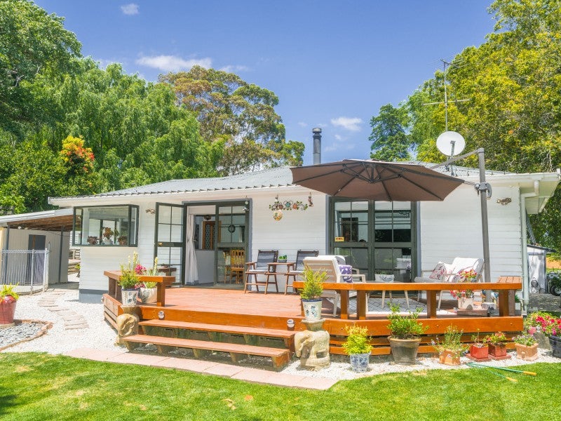 32 Domain Road, Ormond, Gisborne - Carousel 1