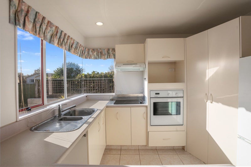 1/32 PARK ROAD , Katikati, Western Bay Of Plenty - Carousel 2