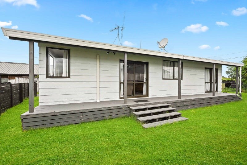 14 Gillett Lane, Enderley, Hamilton - Carousel 1