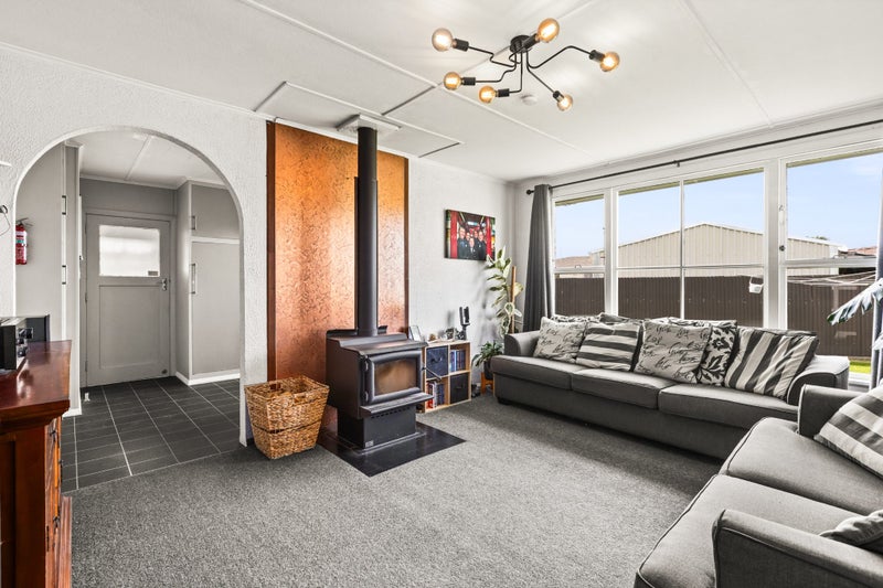 10 Wallis Place, Onekawa, Napier - Carousel 2