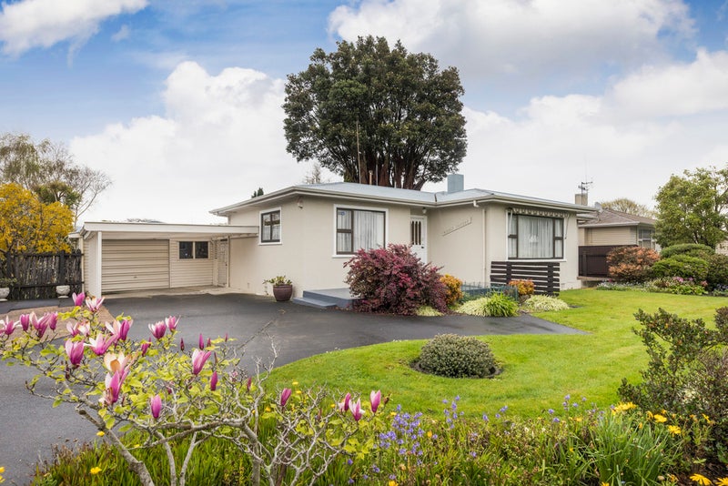 64 College Street, Awapuni, Palmerston North - Carousel 2