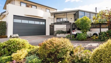 7 Dittmer Drive, Awapuni, Palmerston North - Carousel 1