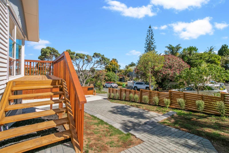 11 Pasteur Place, New Windsor, Auckland - Carousel 2