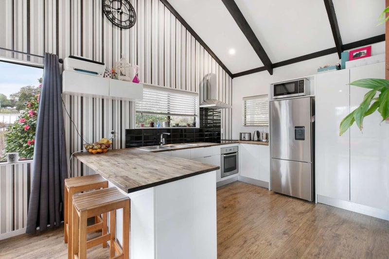 100 Laurence Street North, Gate Pa, Tauranga - Carousel 2