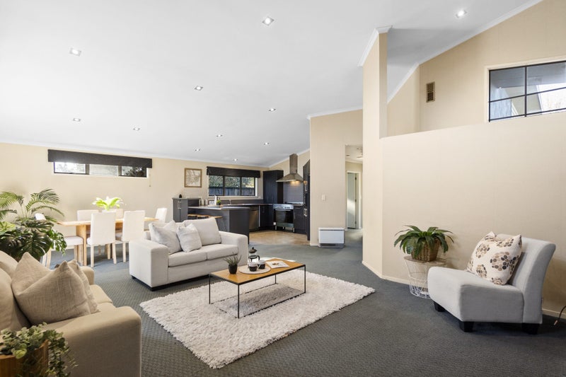 81 Galloway Street, Hamilton East, Hamilton - Carousel 2