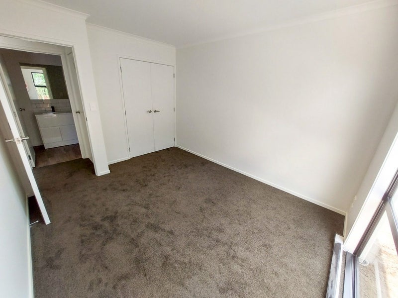 1/152 Old Farm Road, Hamilton East, Hamilton - Carousel 8