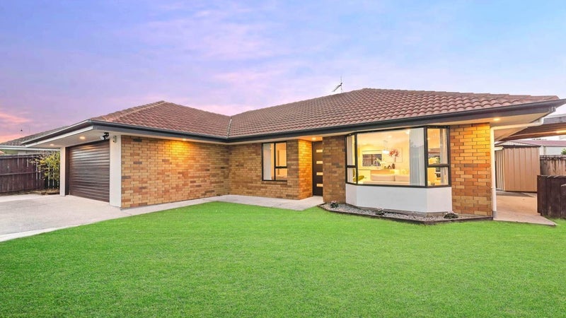 8 Glen Osborne Terrace, Flat Bush, Auckland - Carousel 1