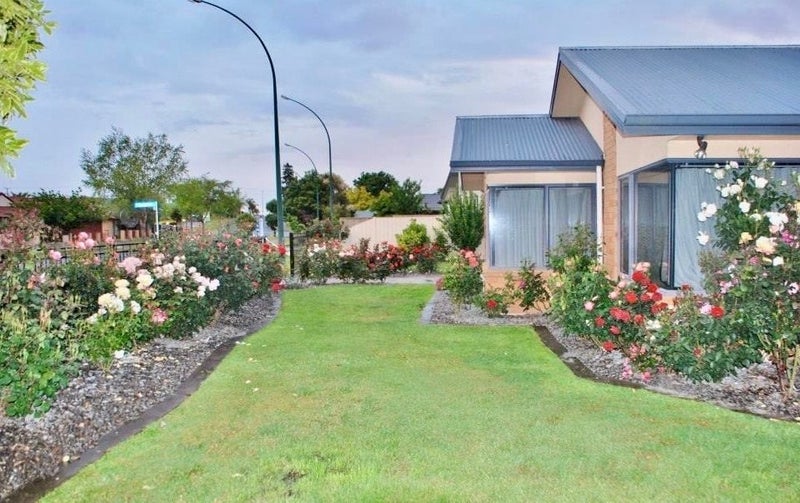 15 Cate Road, Rototuna, Hamilton - Carousel 1