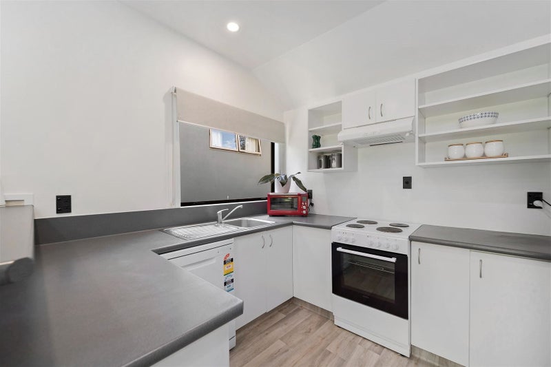 3A Aspen Grove, Fernhill, Queenstown - Carousel 2