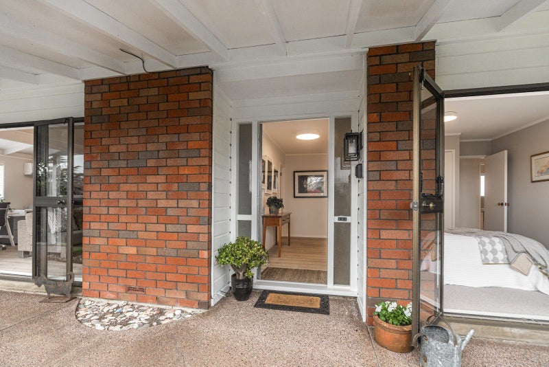 1/136 Calliope Road, Stanley Point, Auckland - Carousel 20