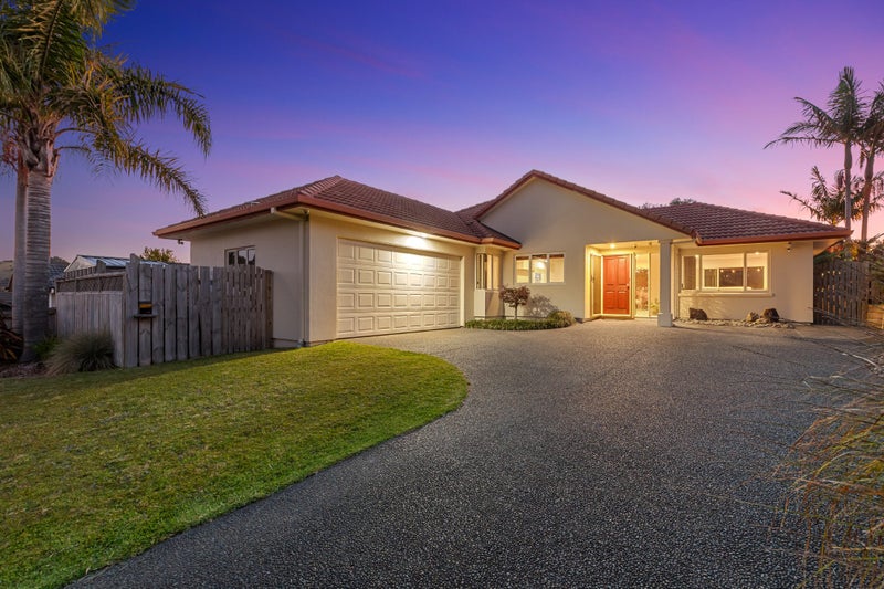4 Kestrel Avenue, Welcome Bay, Tauranga - Carousel 1