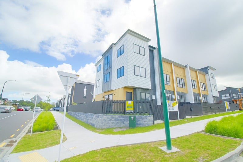 24 Hera Street, Flat Bush, Auckland - Carousel 9