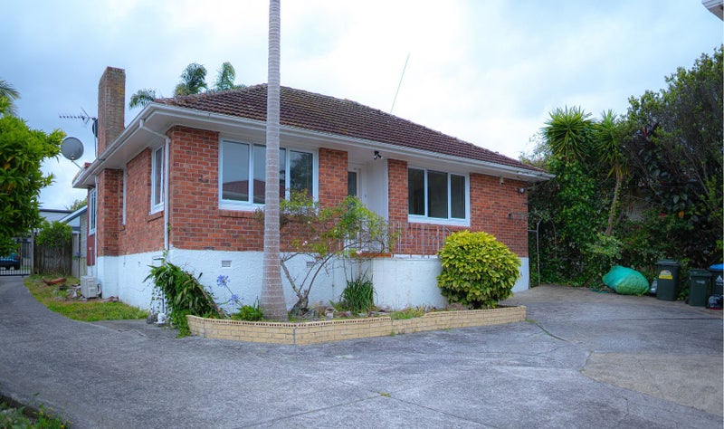 27 Kinross Street, Blockhouse Bay, Auckland - Carousel 1