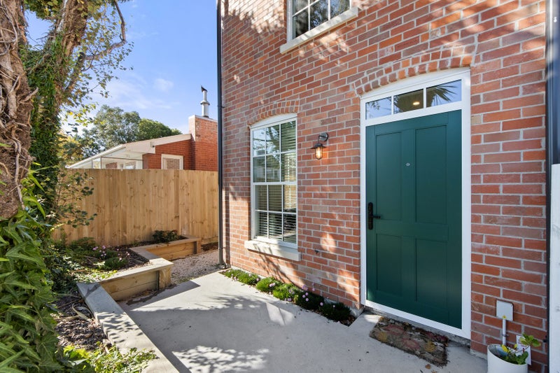 26 Bunyan Street, Waltham, Christchurch - Carousel 2