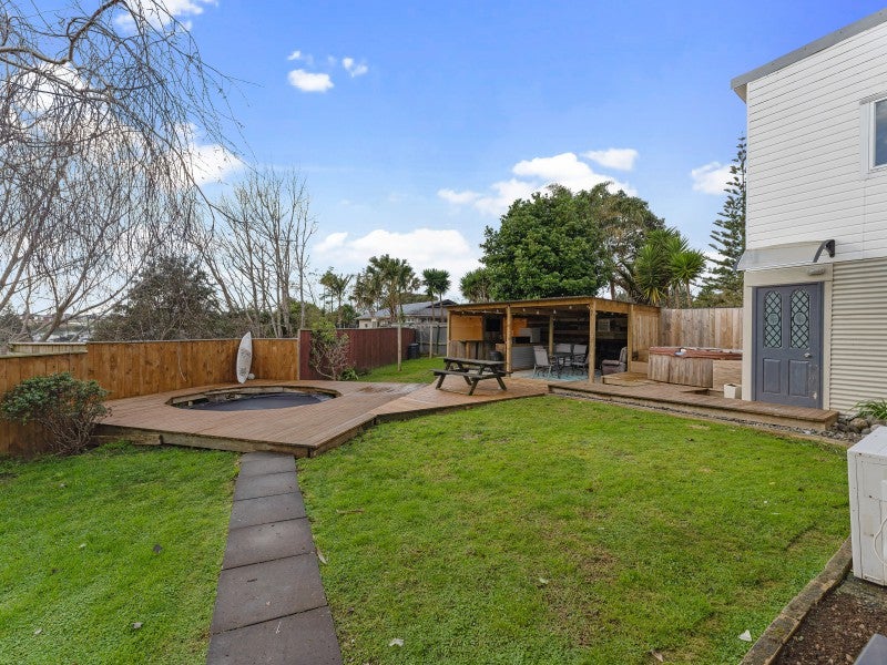 35A Clearmont Crescent, Blagdon, New Plymouth - Carousel 23