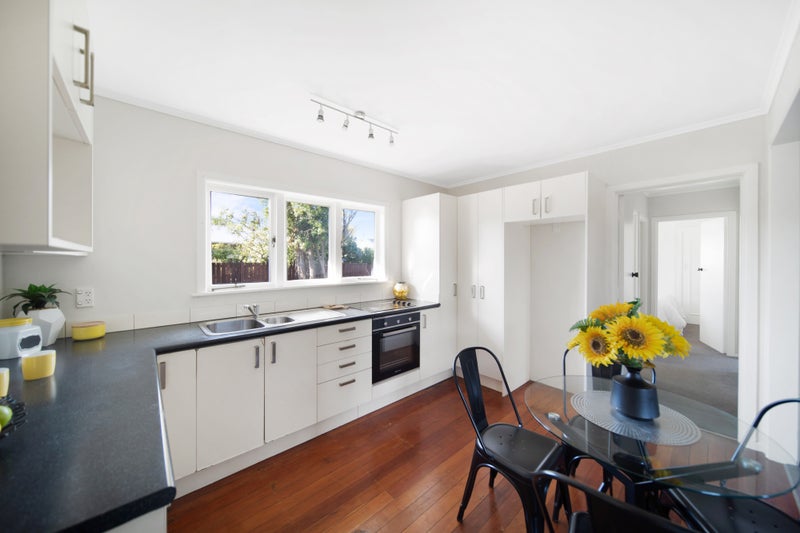 1/4 Elizabeth Street, Mount Eden, Auckland - Carousel 2