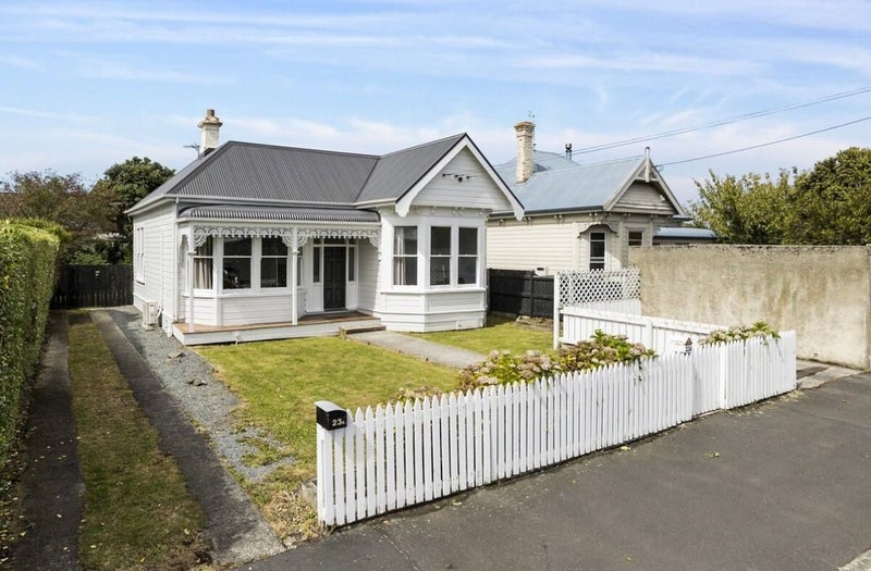 23 Royal Crescent, Saint Kilda, Dunedin - Carousel 1